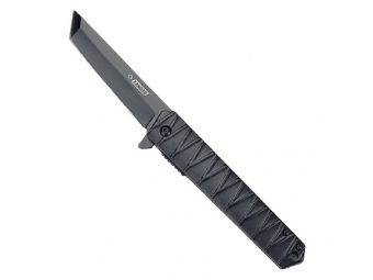 Černý zavírací nůž