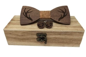 Myslivecký dřevěný motýlek s manžetovými knoflíčky