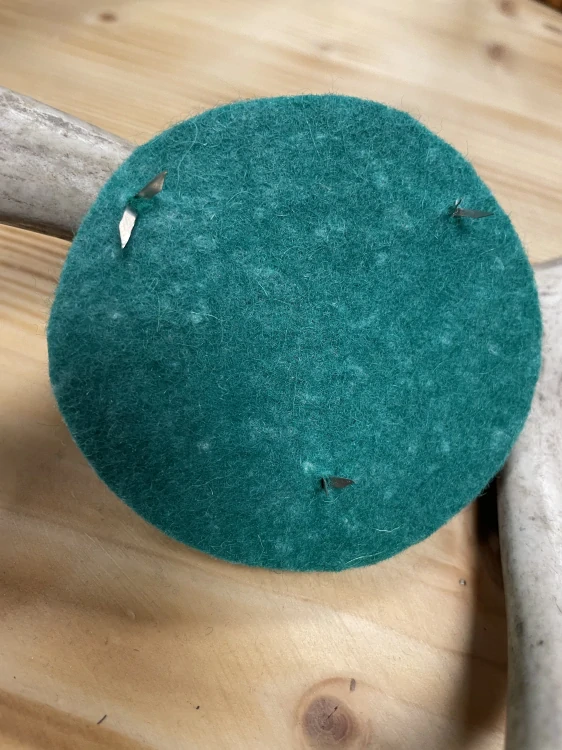 Brož z paroží - divočák