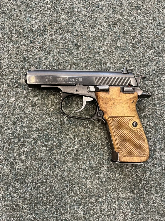 CZ vz. 83 pistole samonabíjecí 7,65 Browning