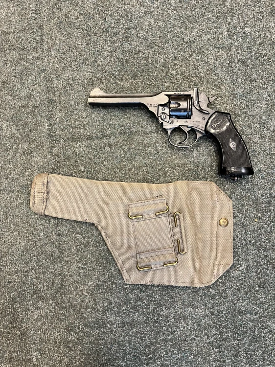 Revolver Webley & Scott MK IV, ráže 38 S&W