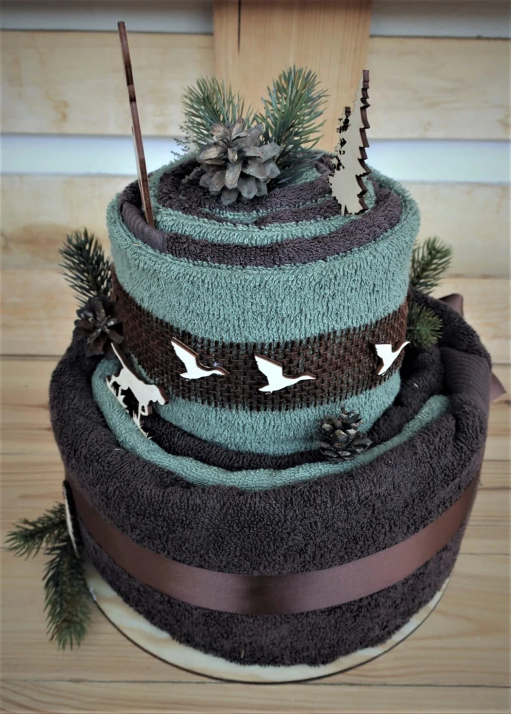 Myslivecký dort z ručníků a osušek