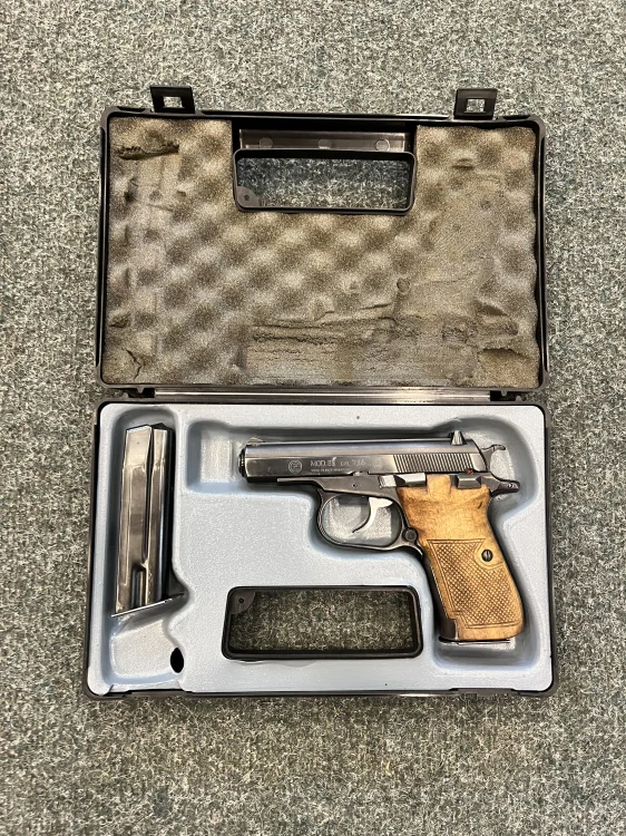 CZ vz. 83 pistole samonabíjecí 7,65 Browning